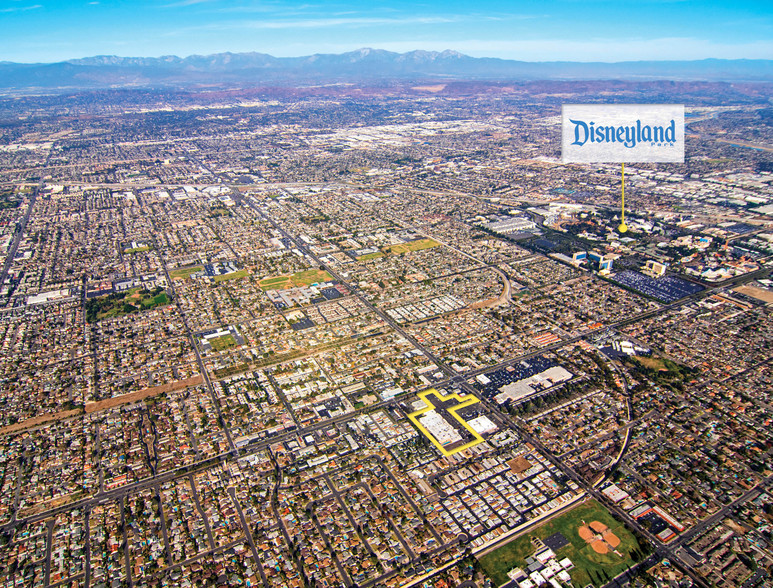 10870 Katella Ave, Anaheim, CA for sale - Aerial - Image 1 of 1