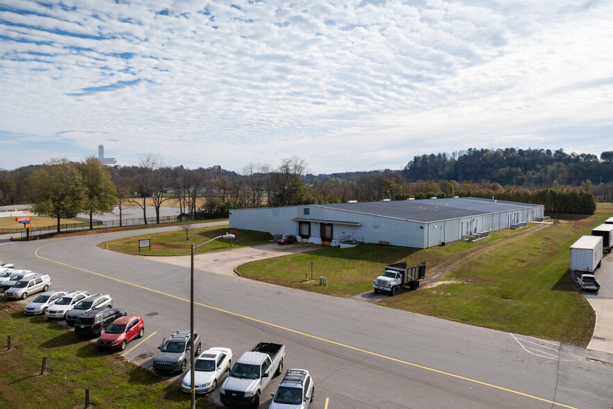 1601 Industrial Dr, Wilkesboro, NC for sale - Primary Photo - Image 1 of 24