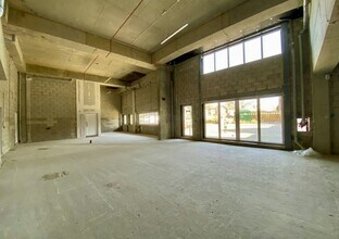 High St, Dunstable to rent Interior Photo- Image 1 of 2