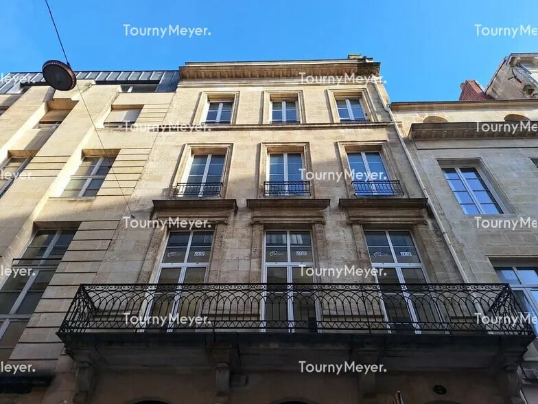 Office in Bordeaux to rent - Building Photo - Image 1 of 8