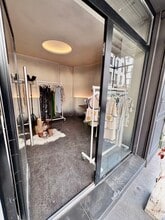 Retail in Paris to rent Building Photo- Image 1 of 4