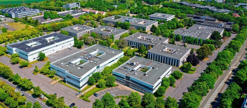 Office in Cergy to rent - Building Photo - Image 1 of 13