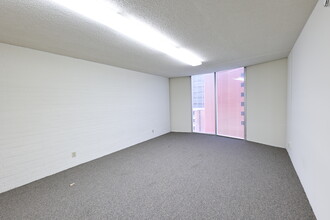 710-724 Buffalo St, Corpus Christi, TX for rent Interior Photo- Image 1 of 3