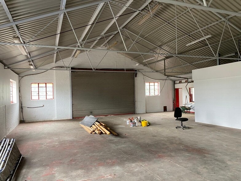 97 Crieff Rd, Perth for sale - Interior Photo - Image 1 of 4