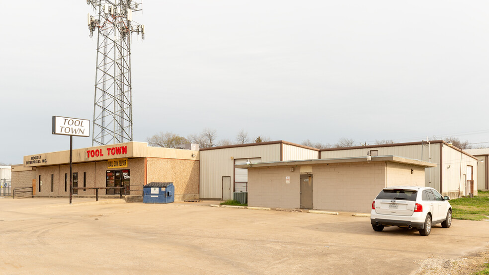 5800 Jacksboro Hwy, Fort Worth, TX for sale - Building Photo - Image 2 of 7