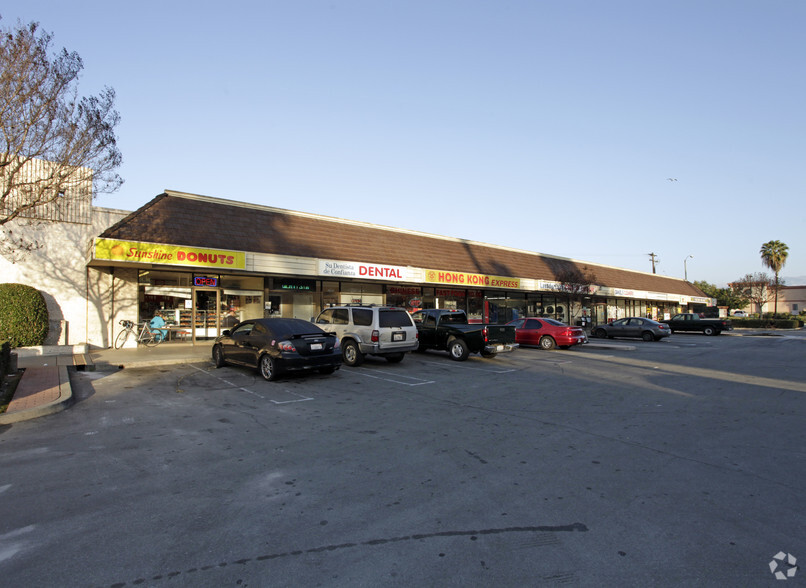 1555 S Garey Ave, Pomona, CA for rent - Building Photo - Image 2 of 5