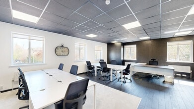 170 Elland Rd, Leeds to rent Matterport 3D Scan- Image 1 of 4