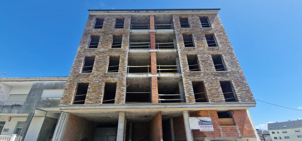 Rúa Costa Do Castro, Foz, Lugo for sale - Building Photo - Image 2 of 40