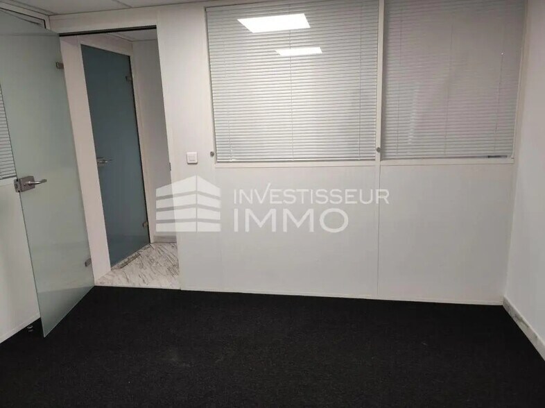 Office in Champigny-sur-Marne to rent - Interior Photo - Image 2 of 7