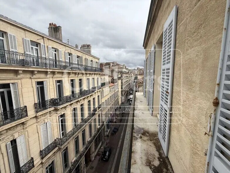 Office in Marseille to rent - Building Photo - Image 2 of 7