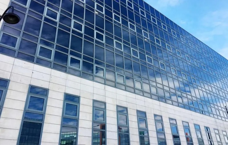 8 Rue Eugène Et Armand Peugeot, Rueil-Malmaison to rent - Building Photo - Image 1 of 22