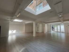29-30 Windmill St, London to rent Interior Photo- Image 1 of 2