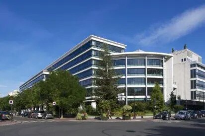 2-4 Place De La Libération, Levallois-Perret to rent Building Photo- Image 1 of 4