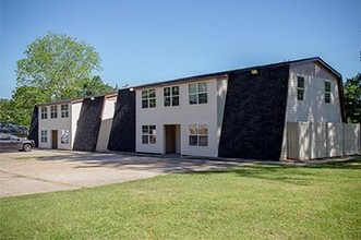 301 3rd St, New Llano, LA for sale Primary Photo- Image 1 of 1