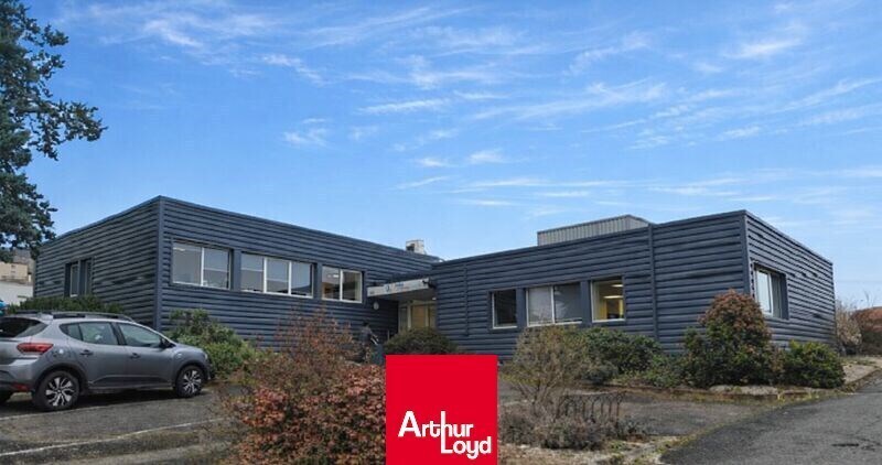 Light Industrial in Limas for sale Building Photo- Image 1 of 6