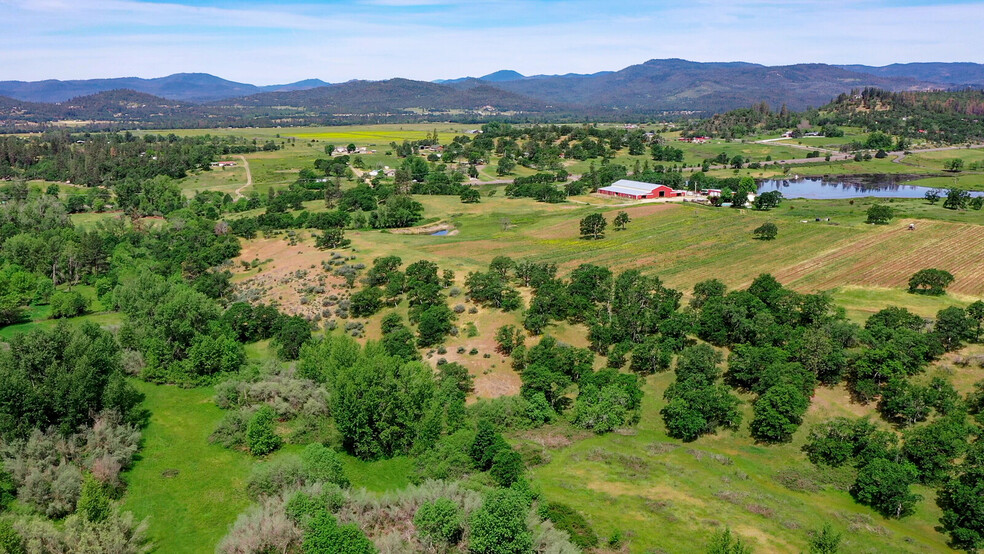 16300 Or-62, Eagle Point, OR for sale - Primary Photo - Image 1 of 1