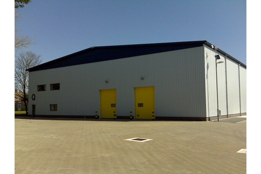 Arndale Rd, Littlehampton for sale - Building Photo - Image 1 of 1