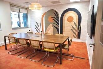 3 Boulevard Des Bouvets, Nanterre to rent Interior Photo- Image 1 of 4