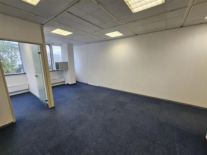 Office in Maisons-Alfort to rent Interior Photo- Image 1 of 7
