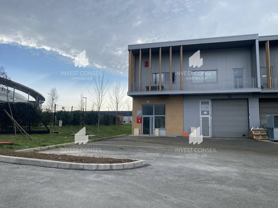 8 Avenue Roland Moreno, Frépillon to rent Building Photo- Image 1 of 11