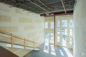 10704 120 St NW, Edmonton, AB to rent Interior Photo- Image 2 of 3