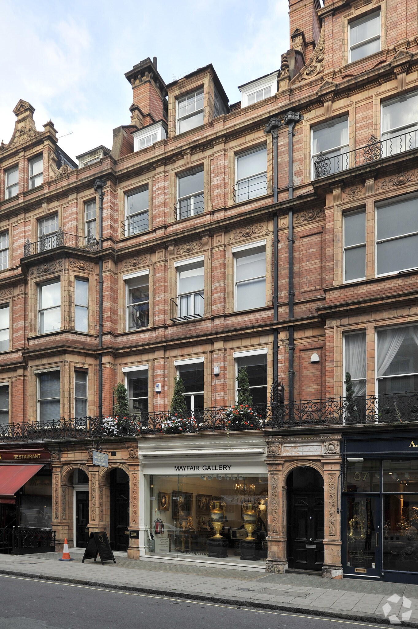 39-40 S Audley St, London for sale Primary Photo- Image 1 of 1