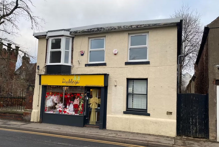 64 King St, Doncaster to rent - Primary Photo - Image 1 of 8