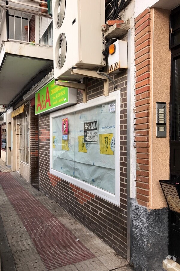 Calle Santo Tomás de Aquino, 35, Parla, MAD 28982 - Unit Puerta D, Esc. 1 -  - Interior Photo - Image 1 of 2