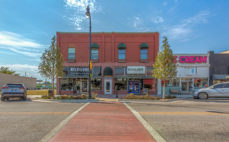 116-118 N Main St, Sand Springs, OK for sale - Building Photo - Image 1 of 74