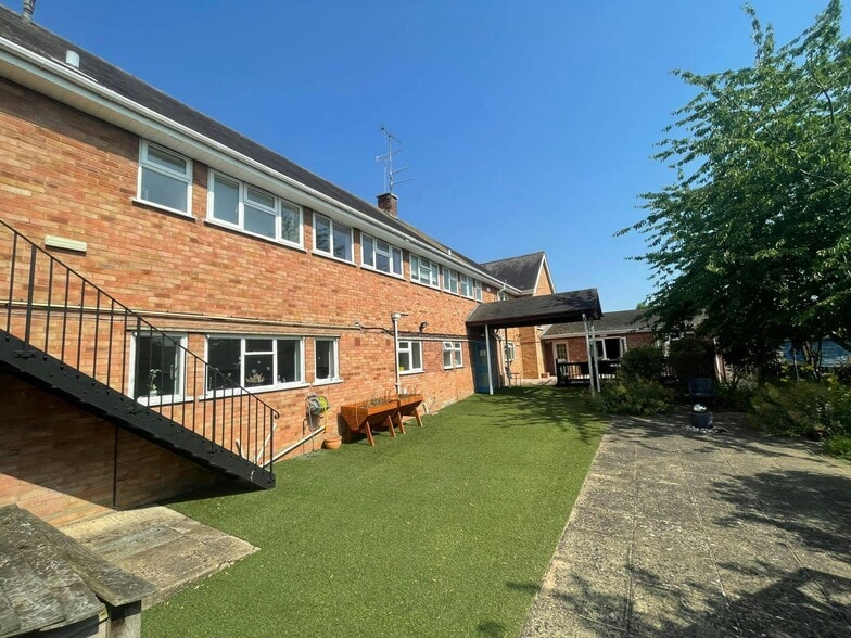 48 Station Rd, Pershore for sale - Building Photo - Image 2 of 8