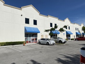 1805 S Powerline Rd, Deerfield Beach, FL for rent Building Photo- Image 1 of 38