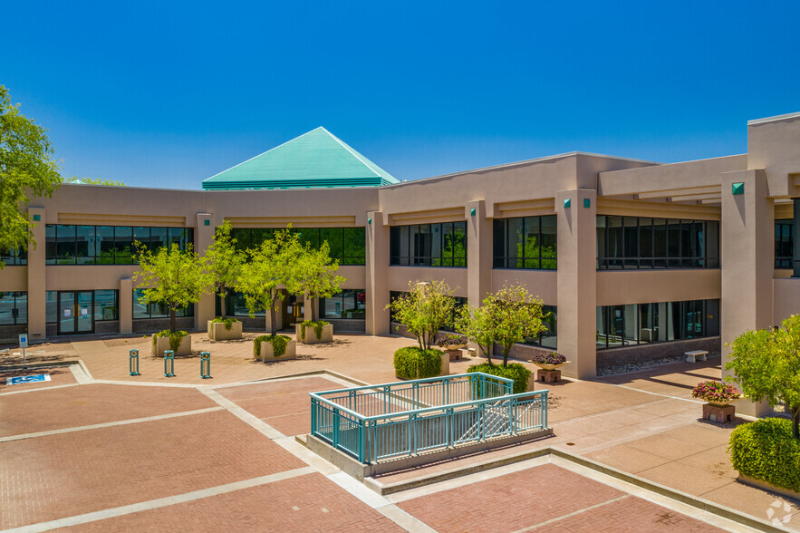 8877 N Gainey Center Dr, Scottsdale, AZ for sale - Building Photo - Image 1 of 1