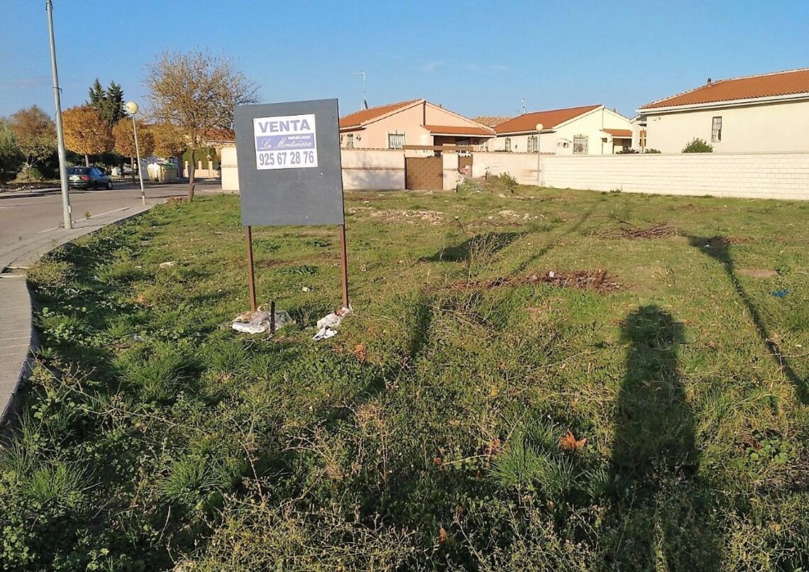 Calle Cierzo, 4, Burguillos de Toledo, Toledo for sale Primary Photo- Image 1 of 6