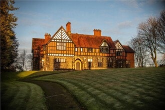 New Market St, Wigan to rent Building Photo- Image 1 of 2
