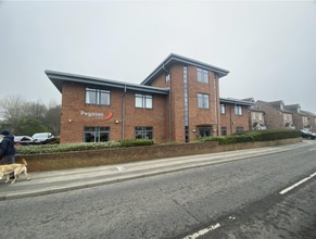 27 Green Ln, Leeds to rent Building Photo- Image 1 of 1