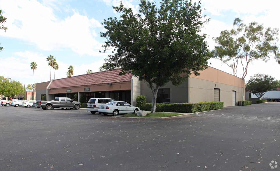 657-727 Brea Canyon Rd, Walnut, CA for rent - Building Photo - Image 1 of 46