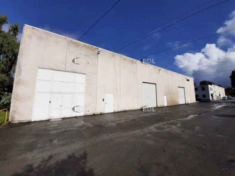 Light Industrial in Vitry-sur-Seine to rent - Building Photo - Image 1 of 3