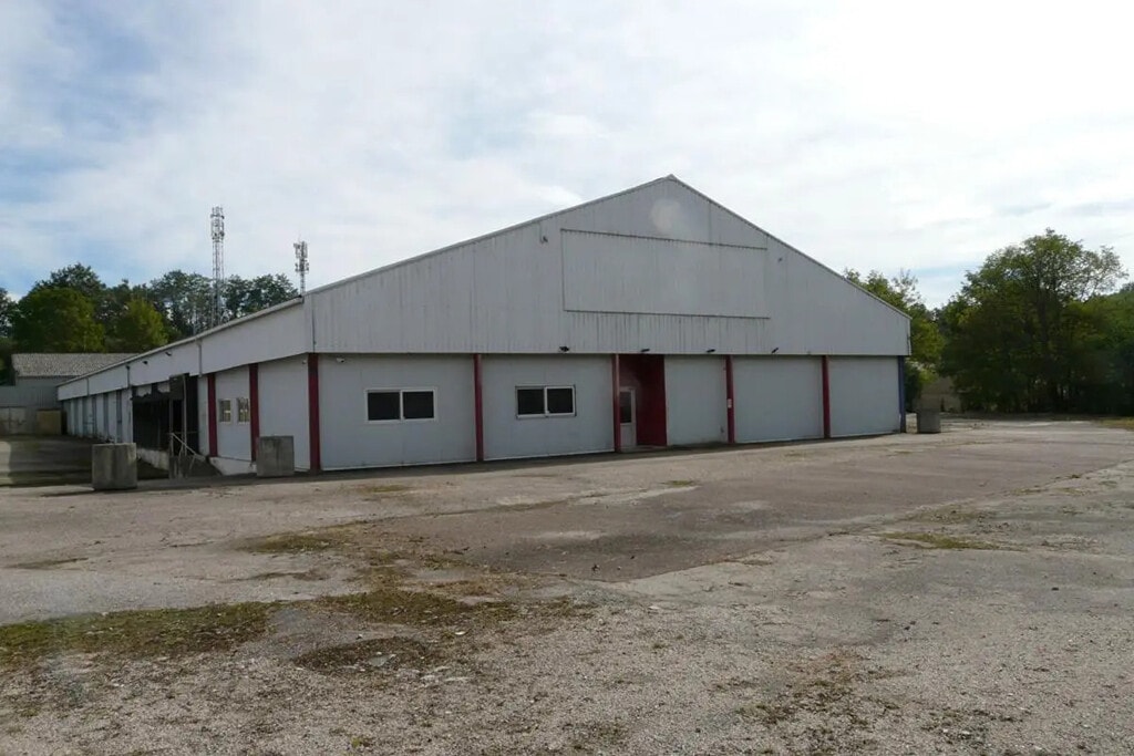 Vente Local d'activités 3 200 m² - Photo 1