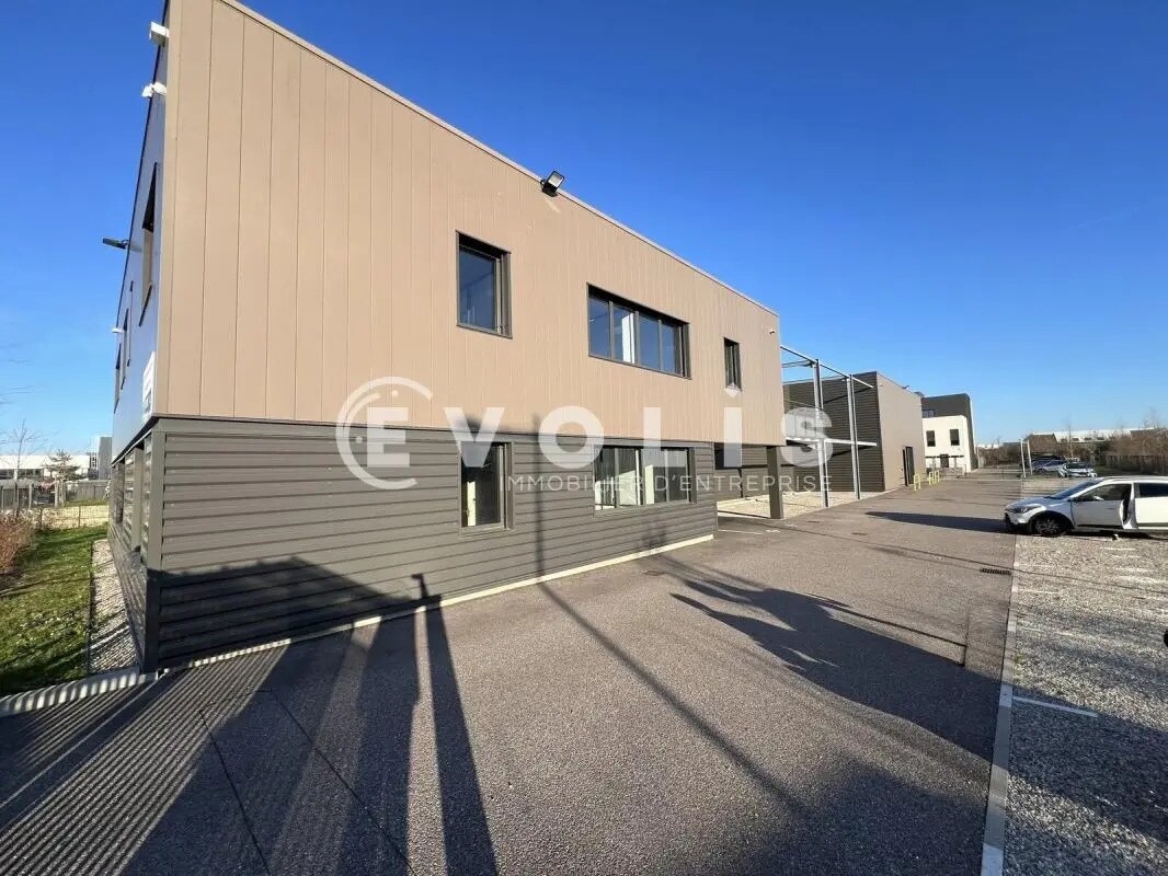 Office in Saint-Priest to rent Building Photo- Image 1 of 19