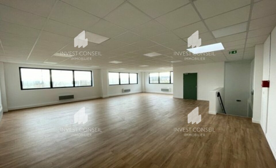 2 Avenue Du Noyer À La Malice, Louvres to rent - Interior Photo - Image 3 of 6