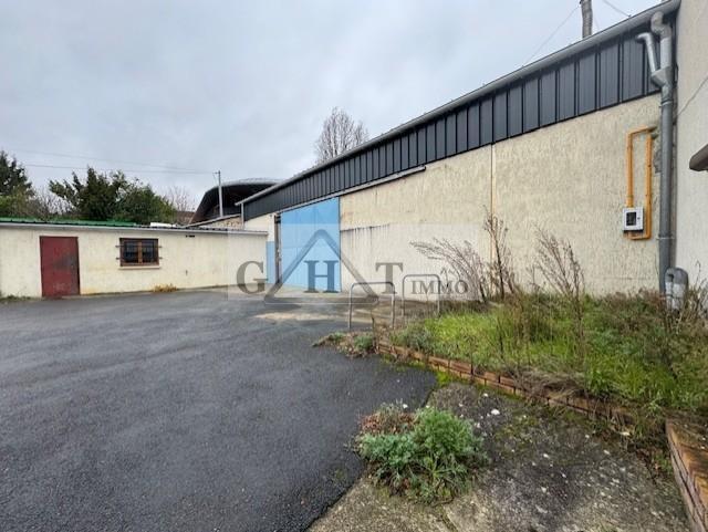 Industrial in Neuilly-Plaisance to rent Building Photo- Image 1 of 5