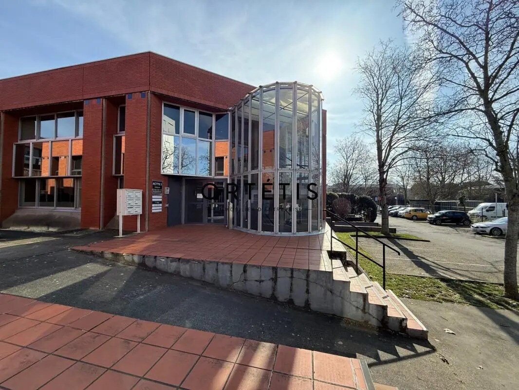 Office in Labège to rent Building Photo- Image 1 of 9