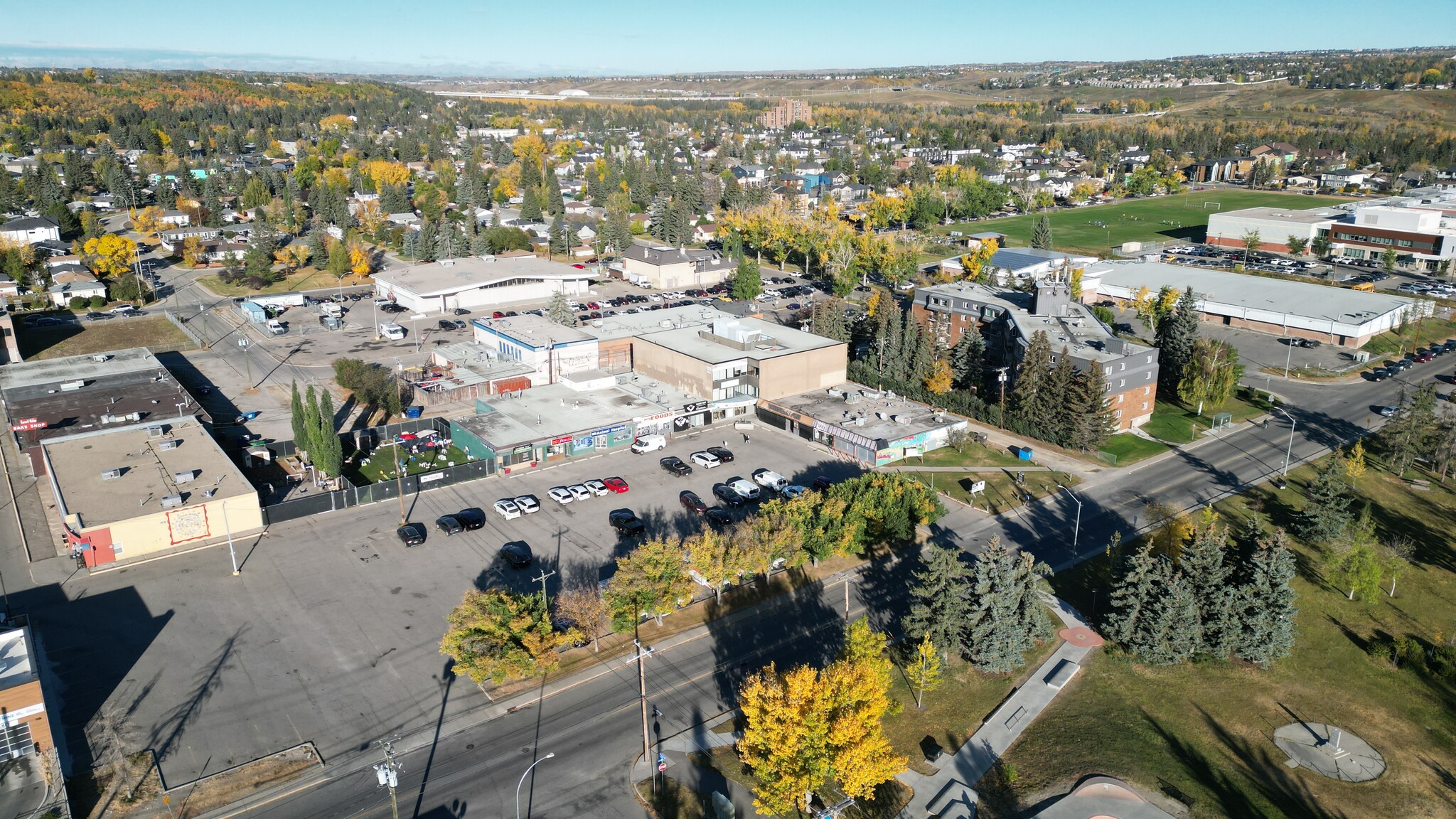68-7930 Bowness Rd NW, Calgary, AB to rent Building Photo- Image 1 of 4