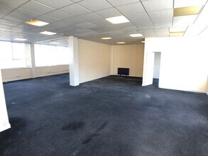 70-76 Murray Pl, Stirling to rent Interior Photo- Image 1 of 3