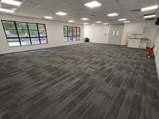 18-20 Church St, Staines to rent - Interior Photo - Image 3 of 4