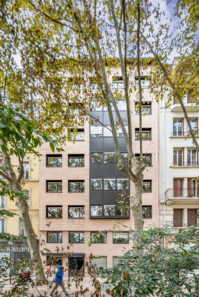 Location Bureaux 90 m² - Photo 1