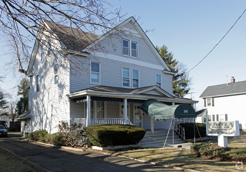 240 Shrewsbury Ave, Red Bank, NJ for sale - Primary Photo - Image 1 of 1