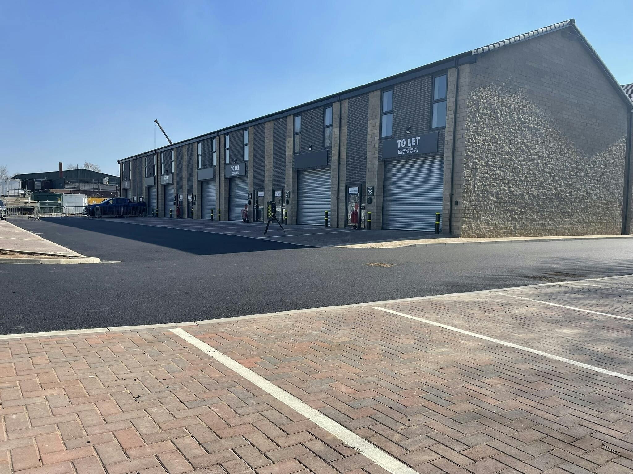 Greenside Way, Manchester to rent Building Photo- Image 1 of 13