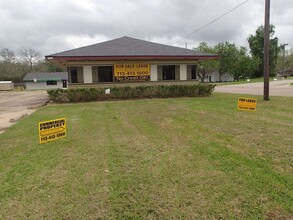 2302 N Richmond Rd, Wharton, TX for sale Primary Photo- Image 1 of 2