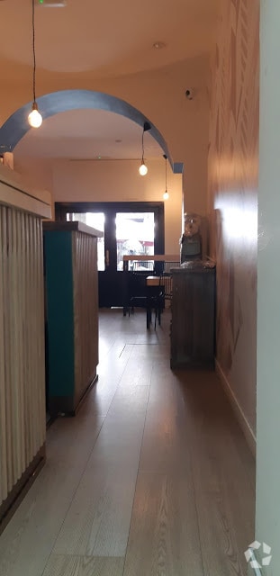 Retail in Madrid, Madrid to rent Interior Photo- Image 1 of 5